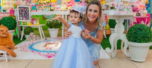 1 Ano Alice